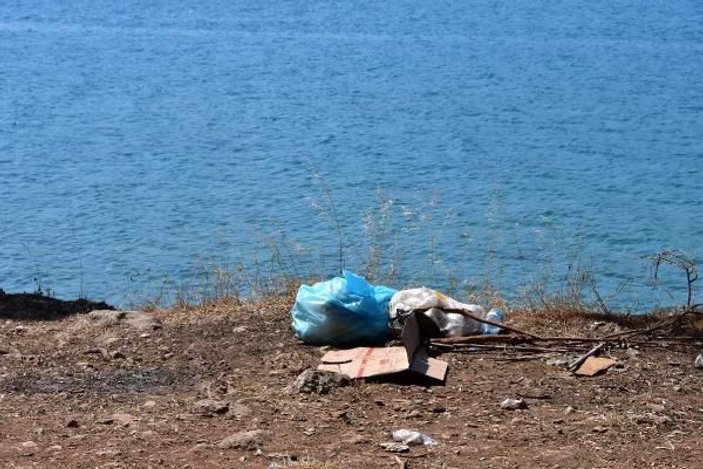 Muğla'da tatilciler çöpleri etrafa bıraktı