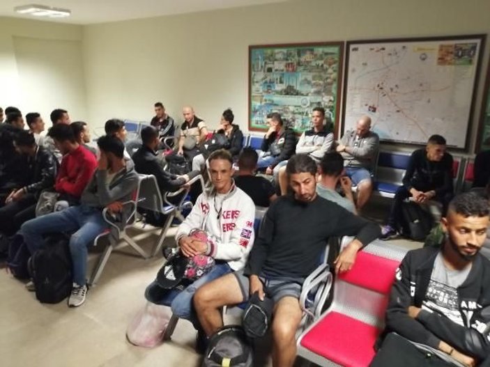 Edirne Garı'nda 42 göçmen yakalandı