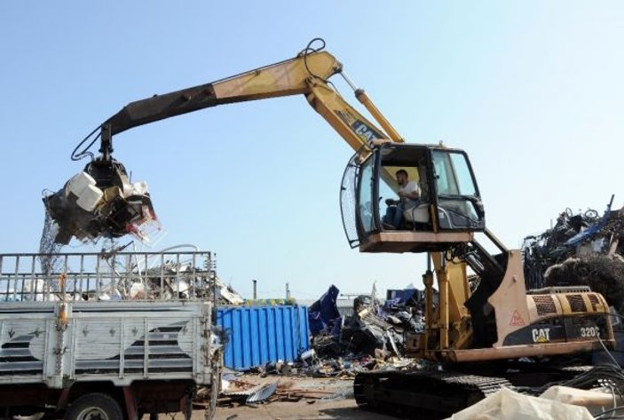 Mersin'de atık toplayan hurdacıydı, tesis açtı