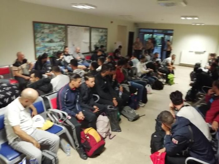 Edirne Garı'nda 42 göçmen yakalandı