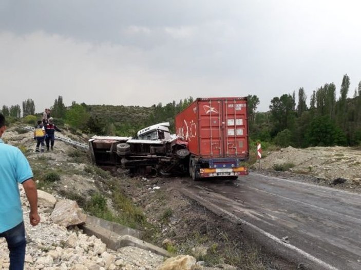 Kütahya'da trafik kazası: 1 ölü 1 yaralı
