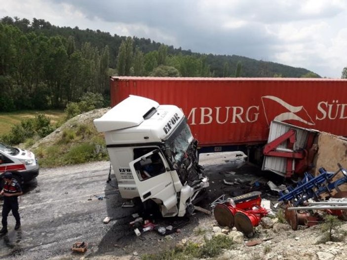 Kütahya'da trafik kazası: 1 ölü 1 yaralı