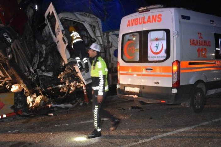 Kırıkkale’de kaza: 2 ölü 17 yaralı