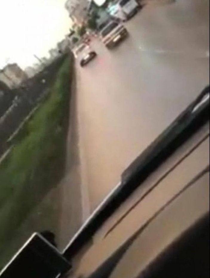 Adana'da ambulansa yol vermeyen sürücü