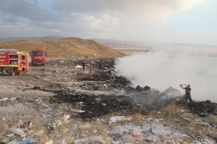 Elazığ’da katı atık depolama alanında yangın