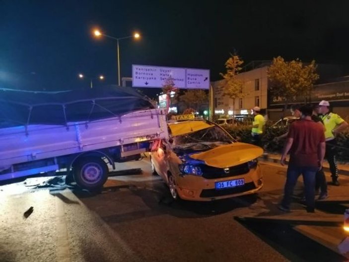 İzmir’de zincirleme kaza: 4 yaralı