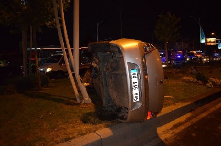Malatya’da ehliyetsiz sürücü kaza yaptı