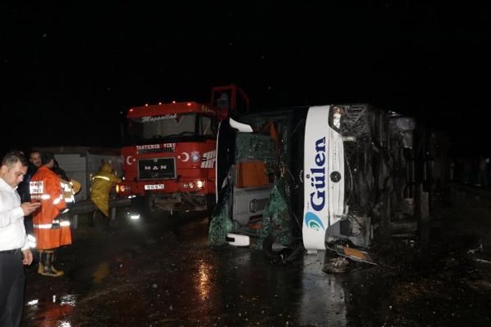 Yozgat’ta yolcu otobüsü kaza yaptı: 13 yaralı