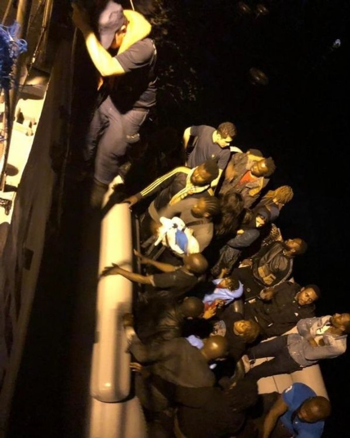 İzmir’den Yunanistan'a geçmek isteyen 44 göçmen yakalandı