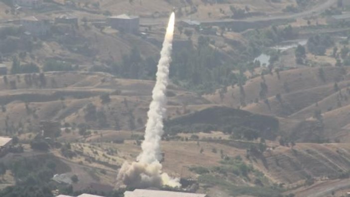 Derecik'ten Hakurk'taki PKK hedeflerine füze atışı