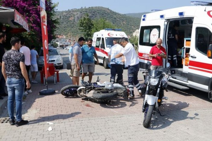 Fethiye’de iki motosiklet çarpıştı