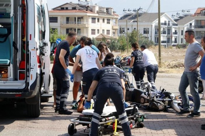 Fethiye’de iki motosiklet çarpıştı
