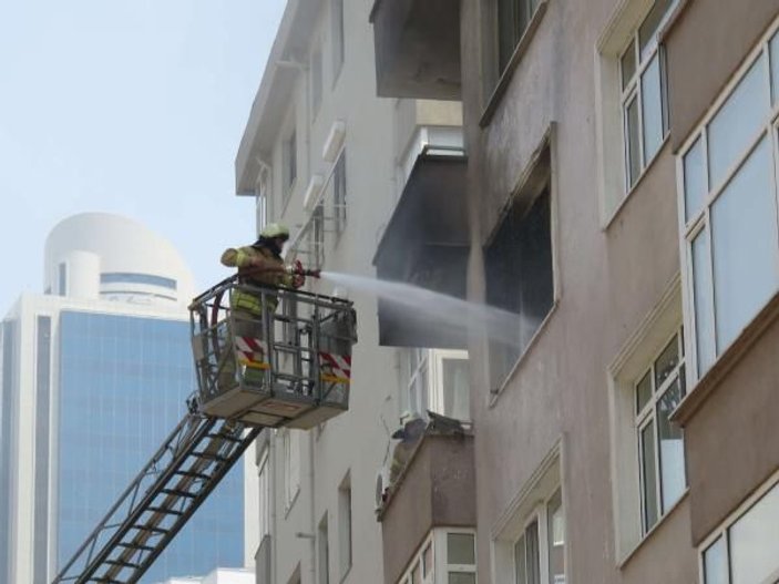 Kadıköy'de çıkan yangında anne ve baba öldü