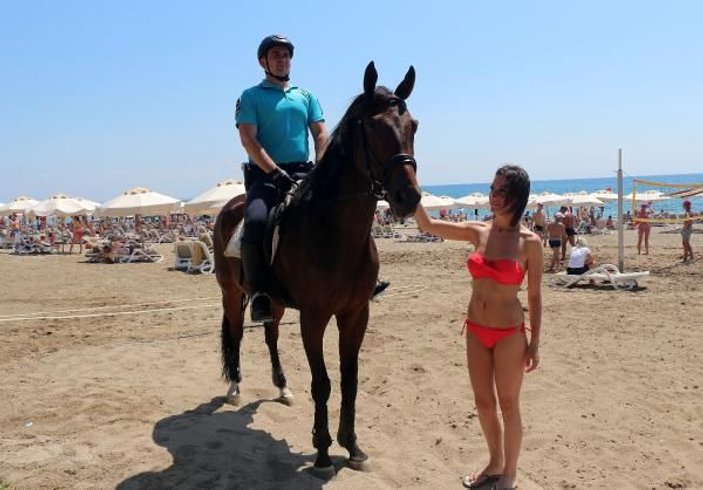 Antalya'nın plajları atlı jandarma birliklerine emanet