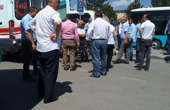 Sivas'ta halk otobüsü yaşlı adama çarptı