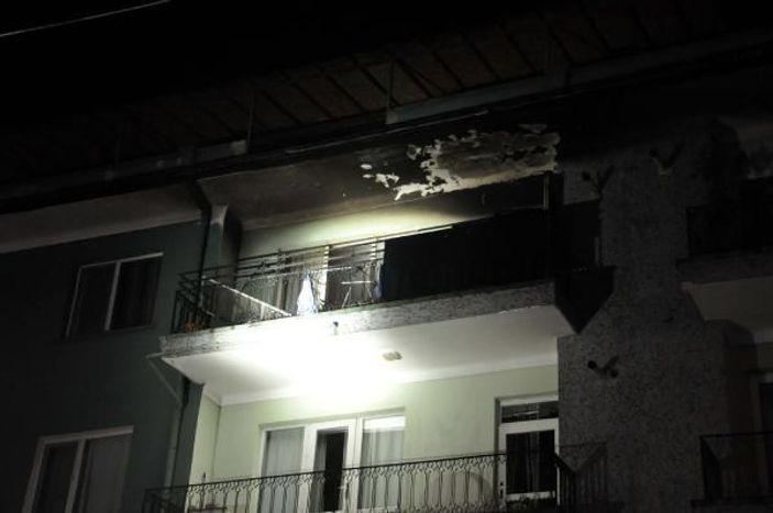 Başkent'te 4 katlı apartmanda yangın