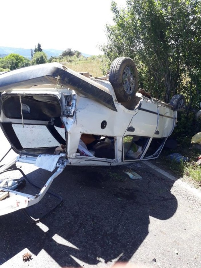 Kastamonu'da kontrolden çıkan araç takla attı: 2 yaralı