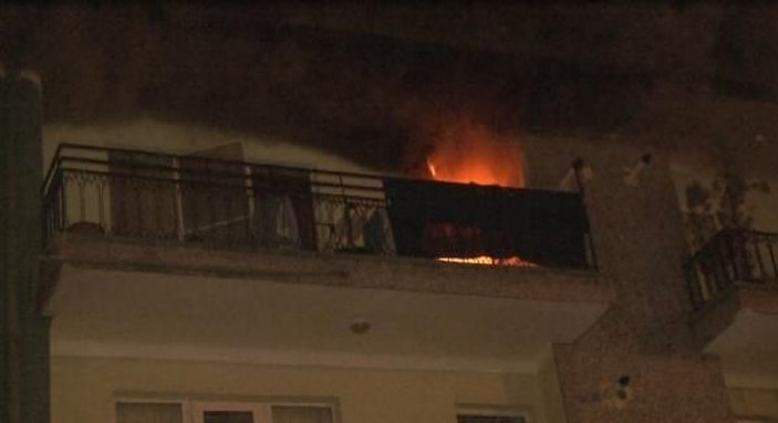 Başkent'te 4 katlı apartmanda yangın