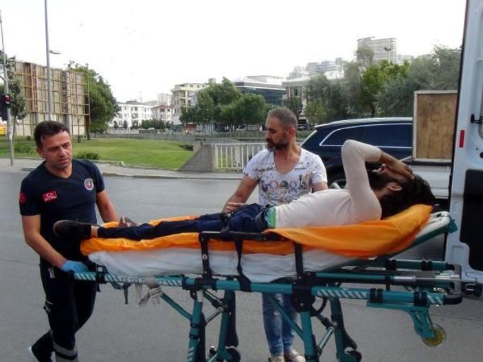 Sigara vermeyen Suriyelilere ateş açtı