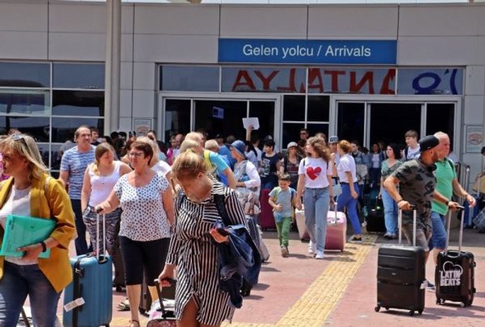 Antalya turist rekoruna yenisini ekledi