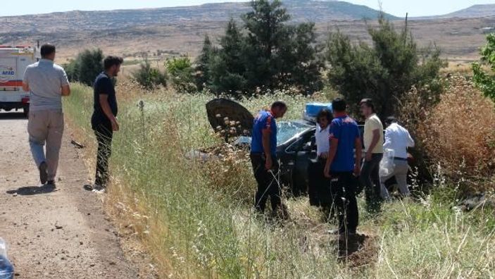 Kilis’te otomobil şarampole uçtu