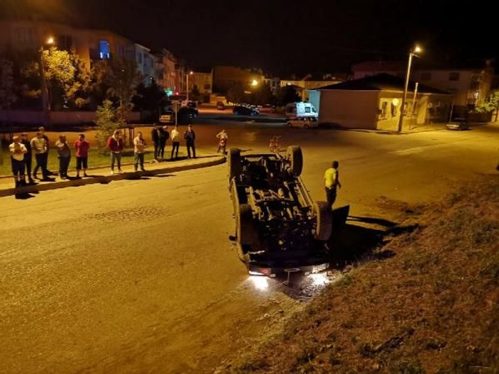 Bursa'da devrilen araçtan uyuşturucu çıktı
