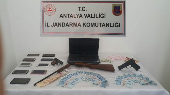 Antalya’da sahte evrak çetesi çökertildi: 9 gözaltı