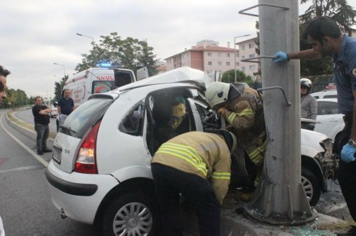 Bakırköy'deki feci kazada anne oğul ölümden döndü