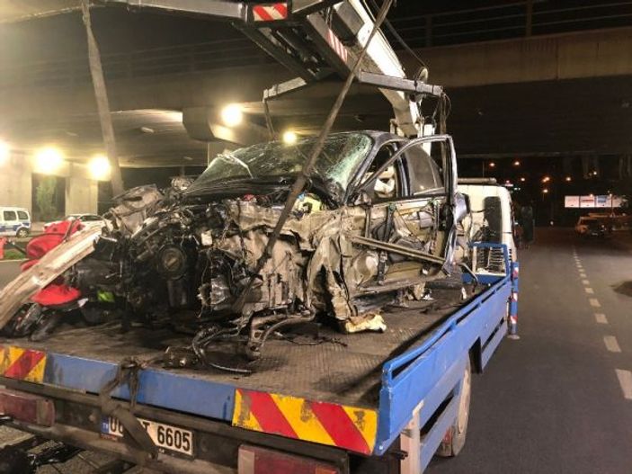 Ankara'da otomobil köprüden uçtu