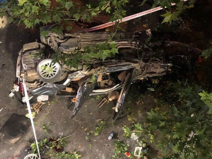 Ankara'da otomobil köprüden uçtu