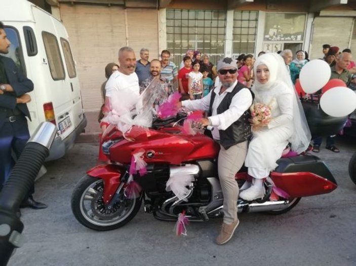 Kayseri'de 100 motorlu düğün konvoyu