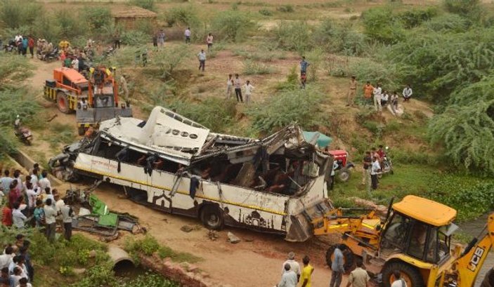 Hindistan’da korkunç kazada 29 kişi öldü