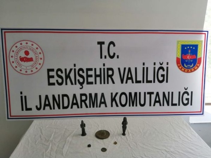 Eskişehir’de tarihi eser kaçakçısı polise takıldı