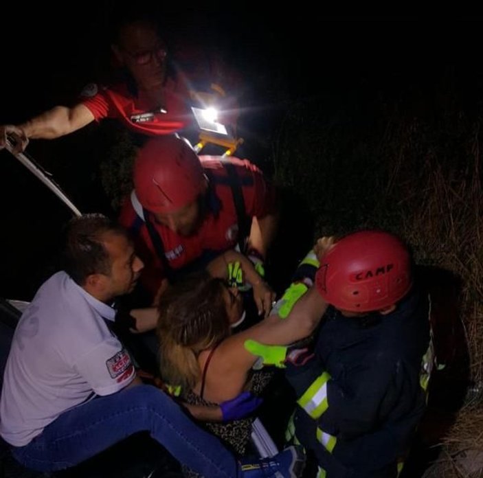 Kazanın şokunu atlatamayınca, otomobilden çıkmak istemedi