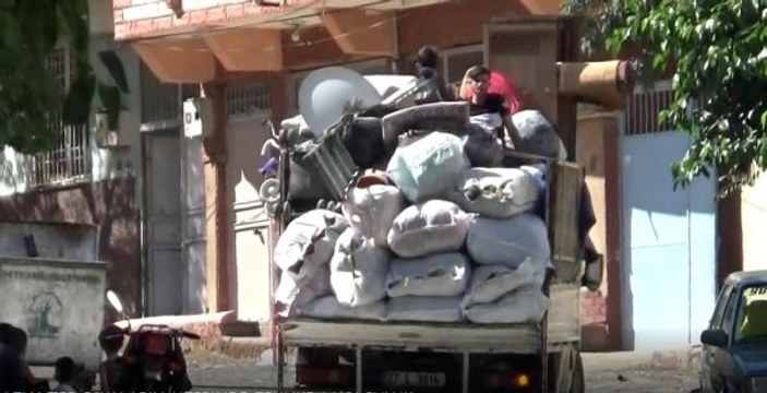 Gaziantep'te eşyaların üzerinde tehlikeli yolculuk
