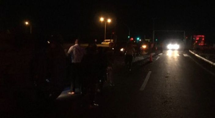 Kars’ta ambulans ile ticari araç çarpıştı