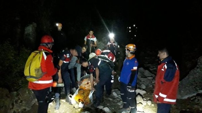 Köpek saldırısıyla dağda mahsur kalan kişi kurtarıldı