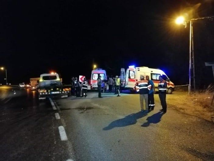 Şile yolunda kaza: 2 ölü 5 yaralı