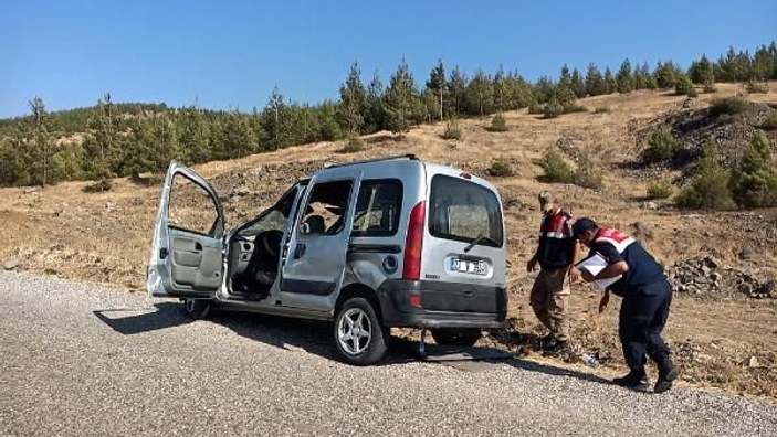 Gaziantep'te hafif ticari araç devrildi: 12 yaralı
