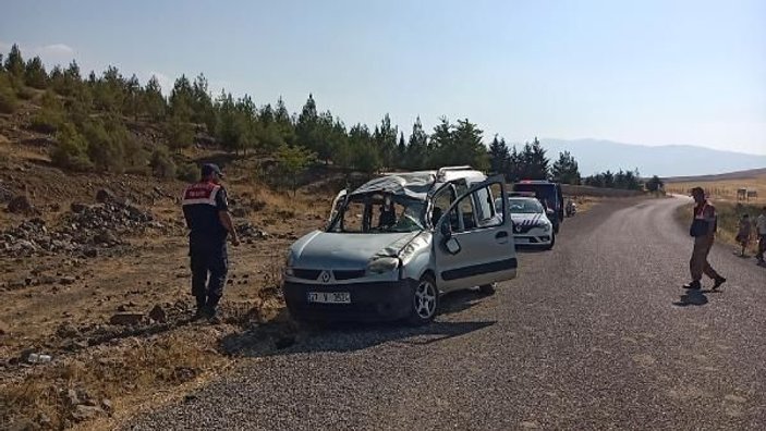 Gaziantep'te hafif ticari araç devrildi: 12 yaralı