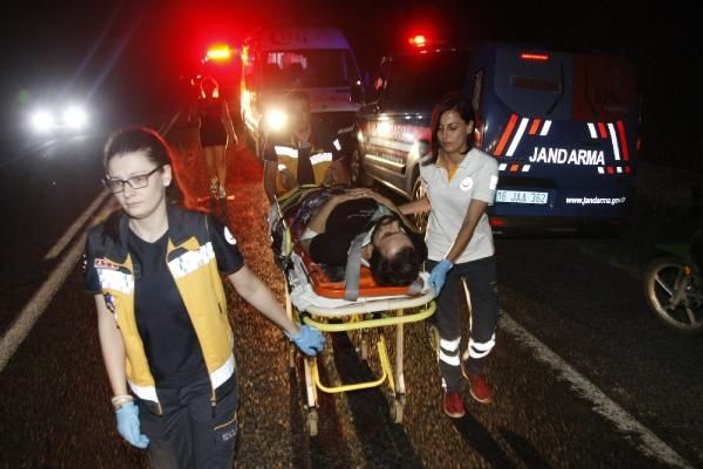 Bursa'da iki araç kafa kafaya çarpıştı: 1 ölü, 2 yaralı