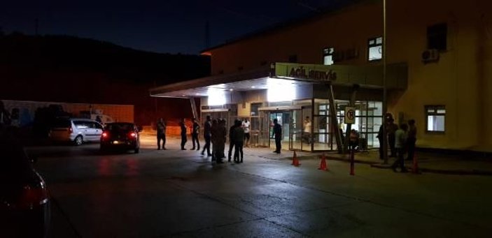 Tunceli'de 2 otomobil çarpıştı: Anne-baba-oğul, öldü