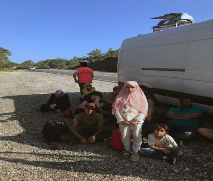 Datça’da 13 Irak uyruklu göçmen yakalandı