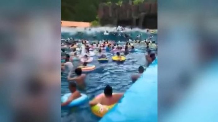 Çin'de yapay dalga havuzu faciası kamerada