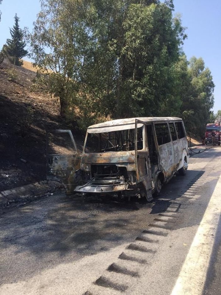 Aydın'da tarım işçilerini taşıyan minibüste yangın