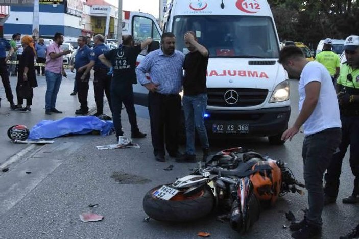 Konya'da motosikletle hız ve zikzak can aldı