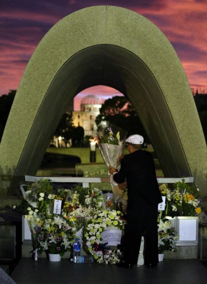 Hiroşima saldırısında ölen kurbanlar anıldı