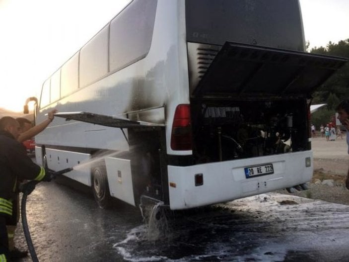 Muğla'da bir otobüs yanmaktan son anda kurtarıldı
