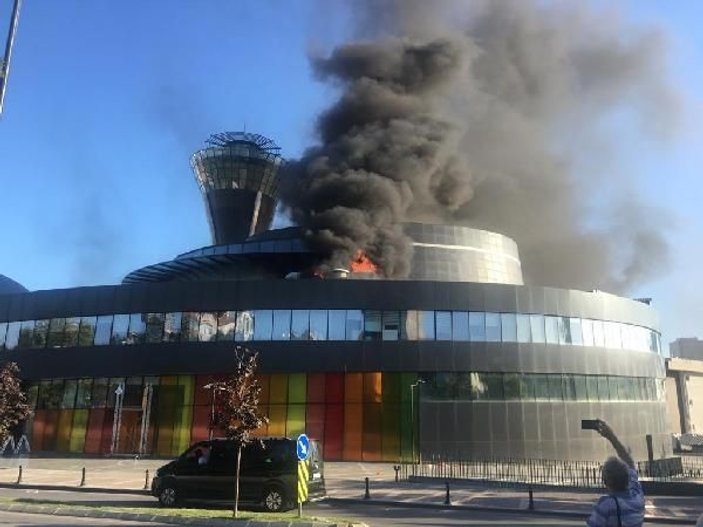 Üsküdar Bilim Merkezi’nde yangın çıktı
