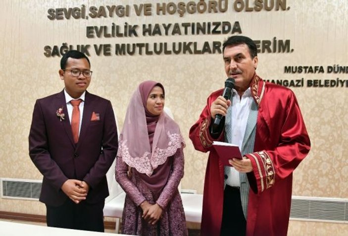 Endonezyalı çiftin Bursa'da nikahı kıyıldı